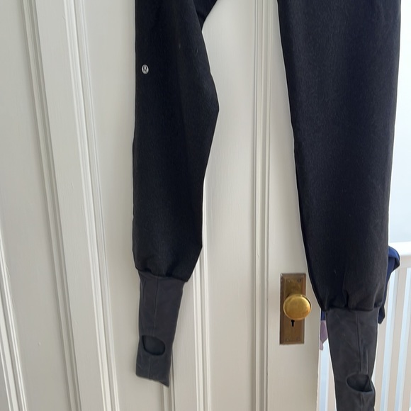 Super rare Pilates foldable lulu grey pleated pant - Picture 7 of 7